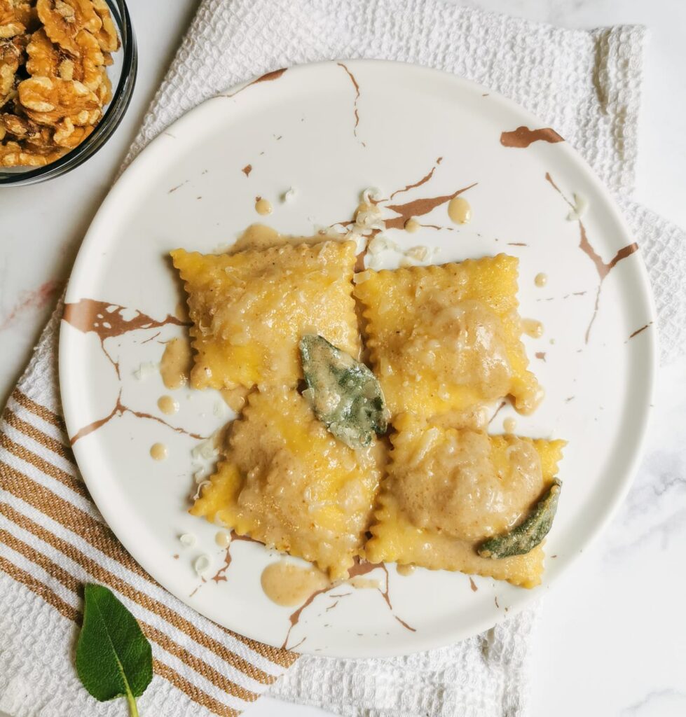 Ravioli ricotta, pere e noci